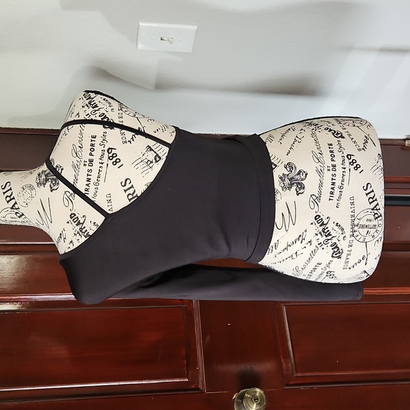 SHEIN Black Asymmetrical Cut Out Crop Top - Picture 3 of 3